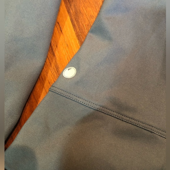 Yogalicious Lux cross train everyday half zip. Size Large. Had thumb holes. - Picture 2 of 9